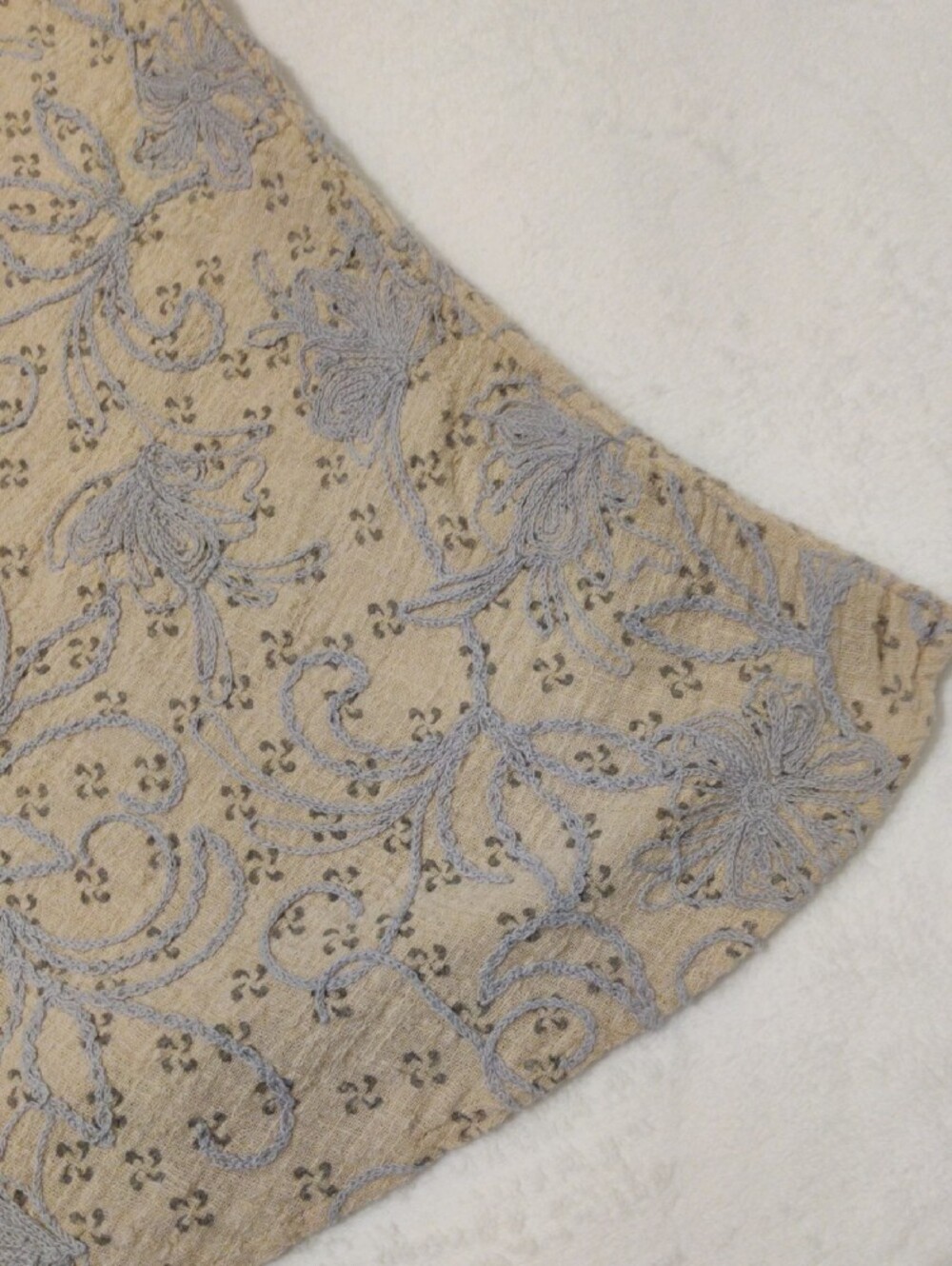 Trinity Crochet-Trim Paisley Tank - Cream & Blue - Picture 9 of 13